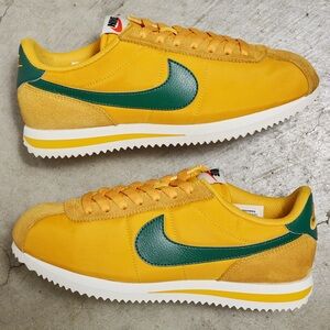 SAMPLE Nike Cortez TXT ‘Yellow Ochre/Gorge Green’